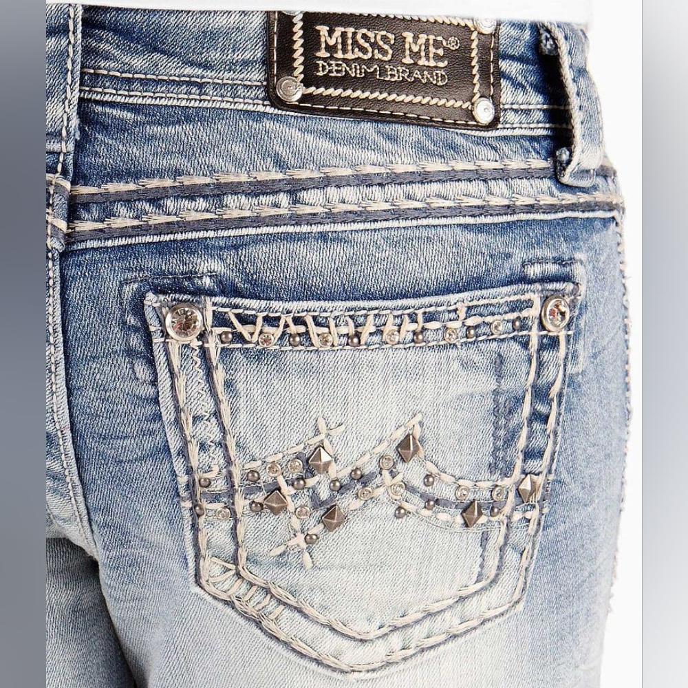 Miss Me Boot Jeans - Picture 3 of 12